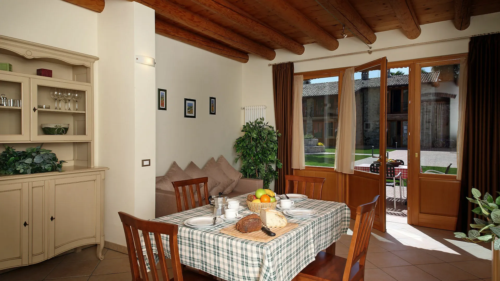 Aparthotel Residence Borgo Mondragon Lazise